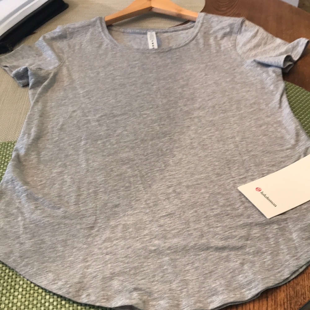 Lululemon grey T shirt